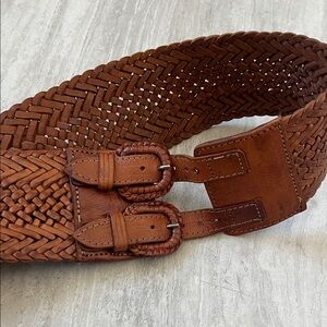 Motif56 braided leather belt